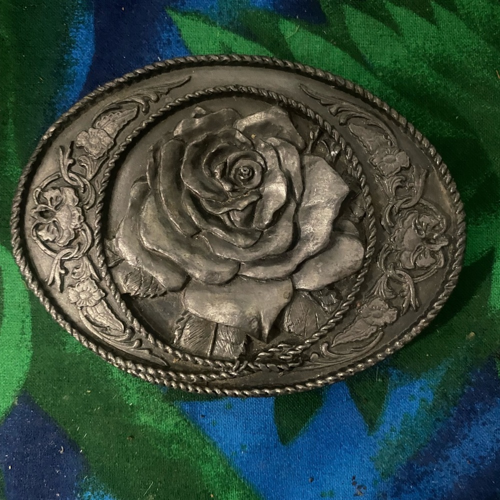 Vintage Western Rose Buckie